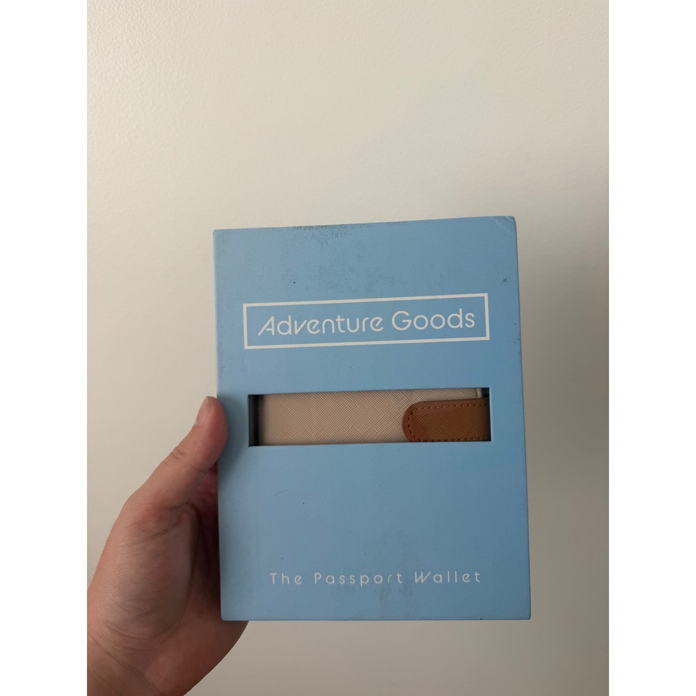 Adventure Goods The Passport Wallet – ivory – New - Picture 2 of 7